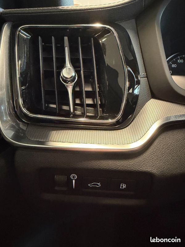Volvo v60 2.0 t8 390ch phev hybrid inscription luxe awd geartronic bva (image 13)