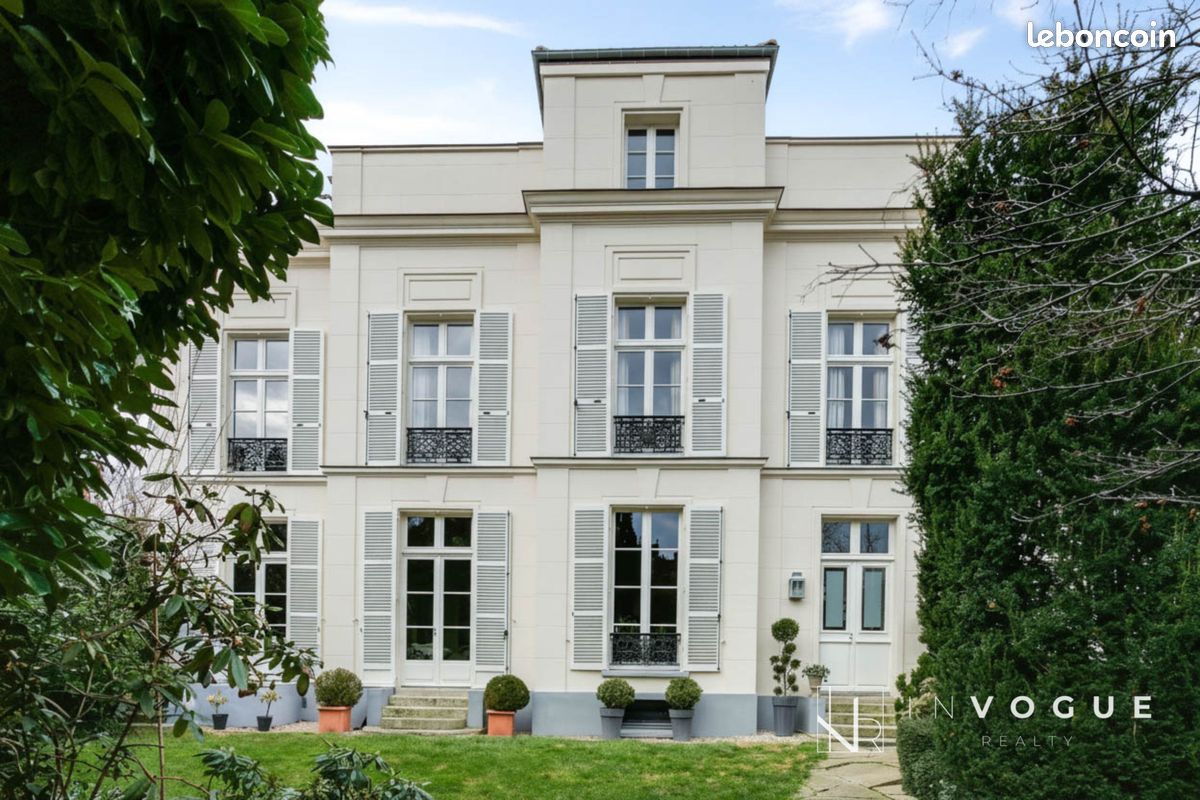 Maison 10 pièces 290 m² · à Montfort-l'Amaury · 290 m² · 1 386 000 €
