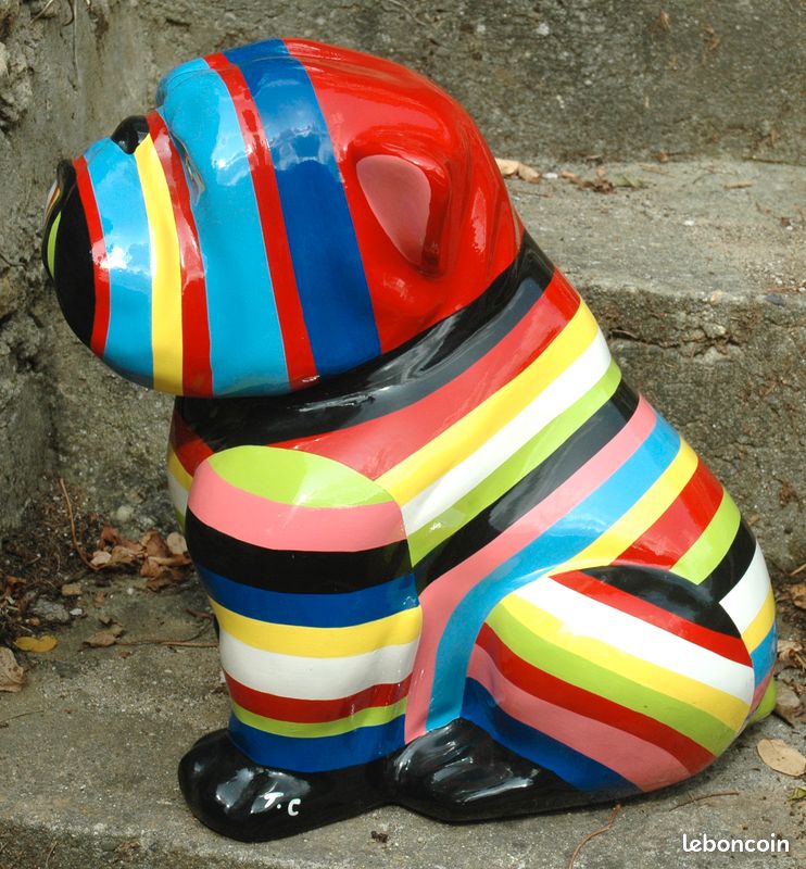 Statue chien bouledogue pop art multicolore et design | Artiste peintre