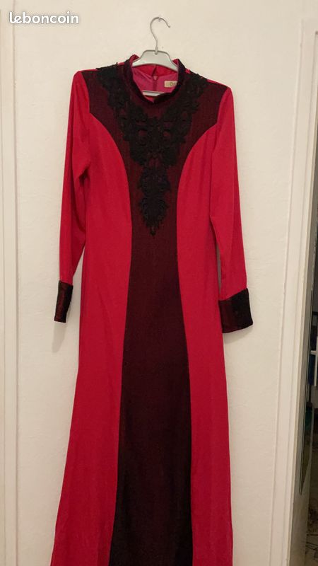 Robe (image 1)