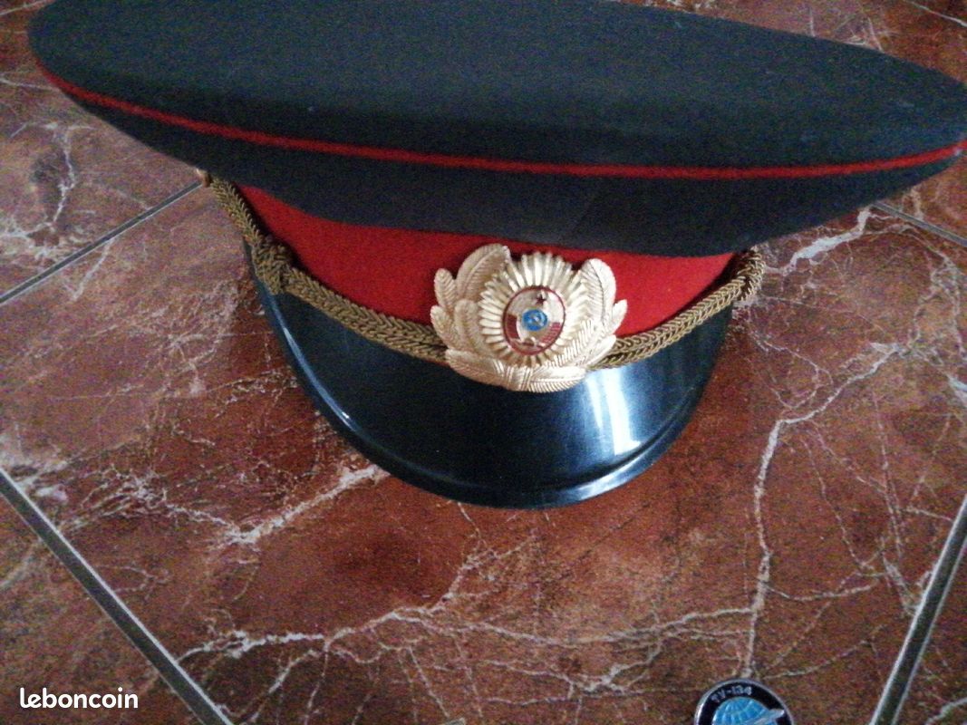 Magnifique casquette de l'armée russe + 2 broches (image 3)
