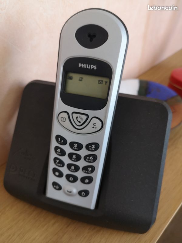 Téléphone portable 3 combinés (image 1)