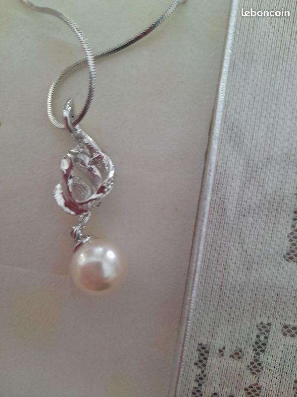 Jolie pendentif avec goutte d'eau (image 2)