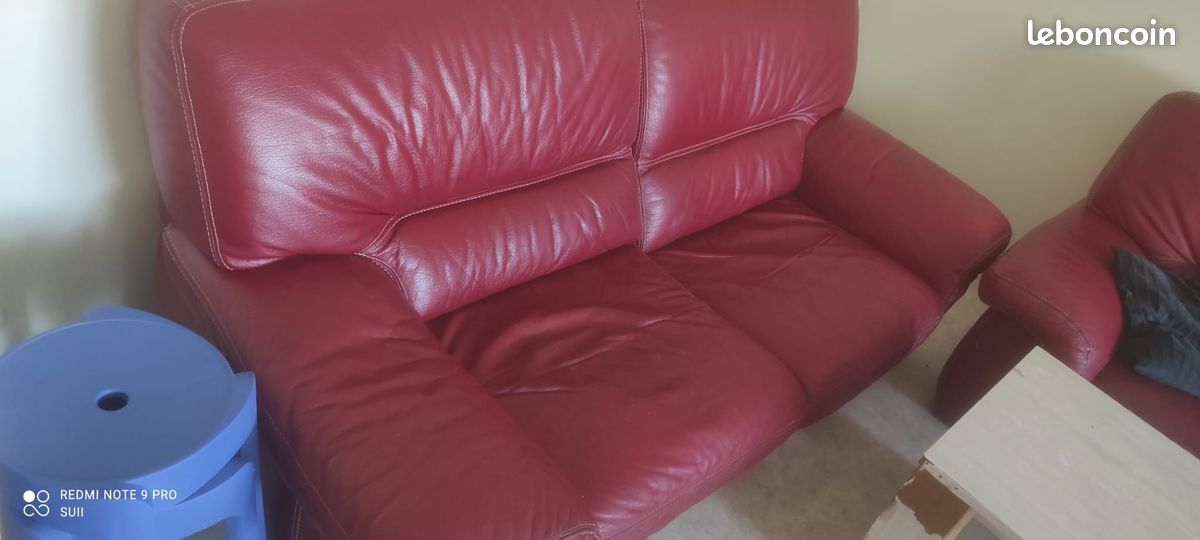 Canapé cuir rouge (image 1)