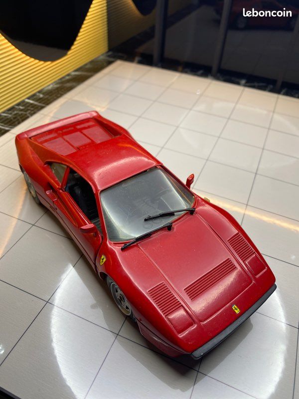 Ferrari GTO 1984 «25 Years», BBURAGO METAL KIT 1:24 | Acheter sur