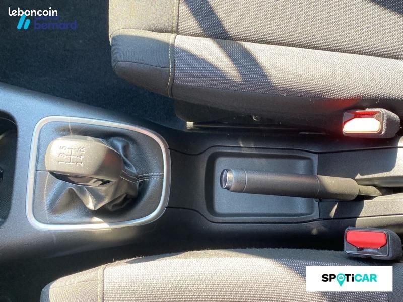 Citroen C3 1.2 PureTech 83ch S&S Shine (image 24)