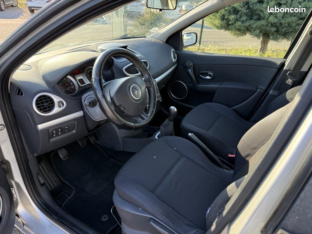 Renault Clio III 1.6 16v 110ch Expression Pour pro ou mécaniciens (image 13)