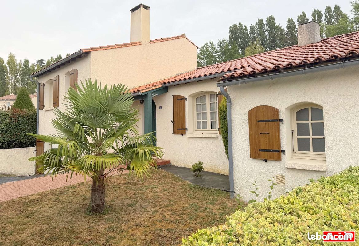 Maison 7 pièces 126 m² · à La Châtaigneraie · 126 m² · 163 525 €