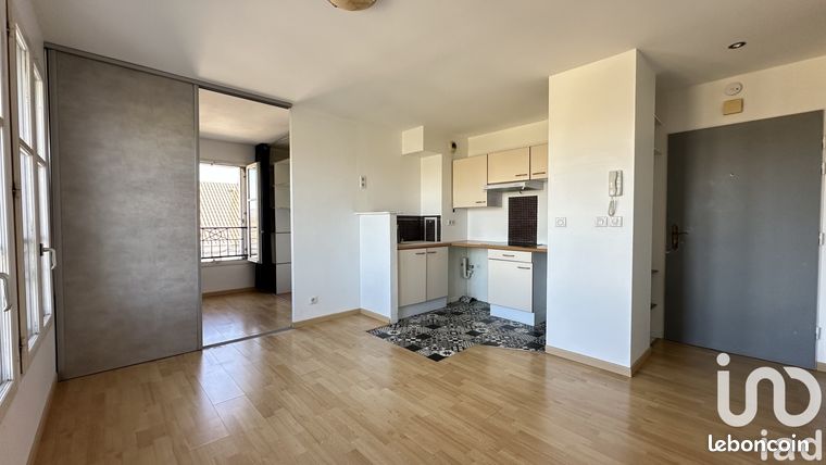 Studio 1 pièce 27 m²