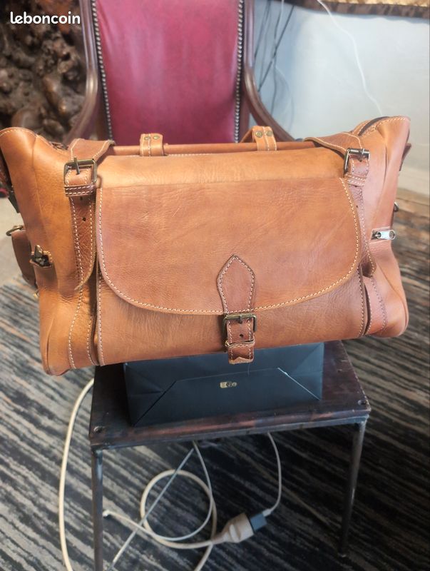 Grand Sac Week-end En Cuir Pleine Fleur – Cabine / Sport – Marron – Vintage – 40-60L