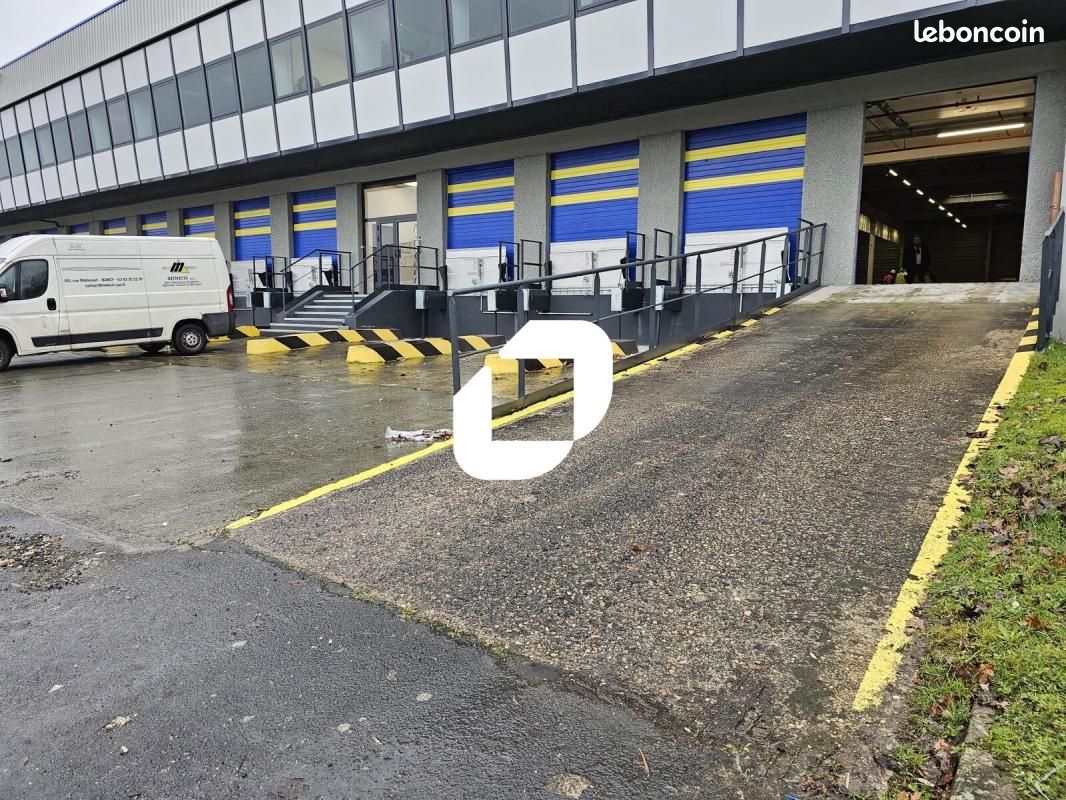 Local logistique 1 322 m² (image 11)