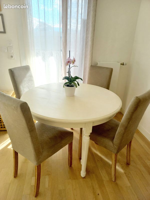 À vendre – Table ronde extensible LOUIS de Maisons du Monde, 4 à 12 personnes – 300 EUR (image 4)