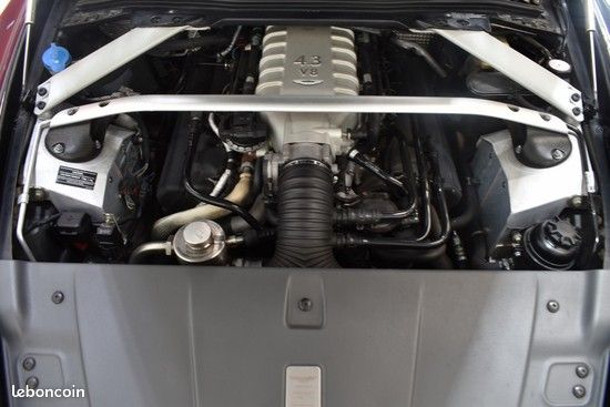 ASTON MARTIN V8 Vantage 4.3l Boite mécanique / Carnet ASTON MARTIN d’origine (image 5)