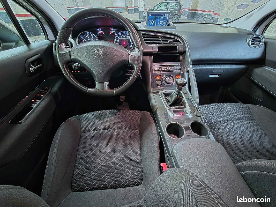 PEUGEOT 3008 I Phase 2 130ch Style BVM6 garantie 12mois (image 9)