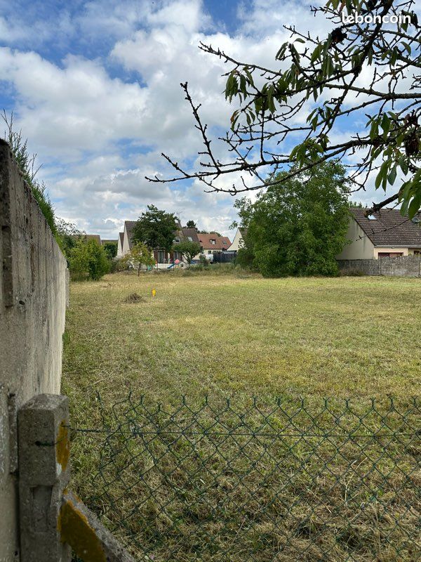 Terrain à bâtir viabilisé · à Saint-Pathus · 133 000 €
