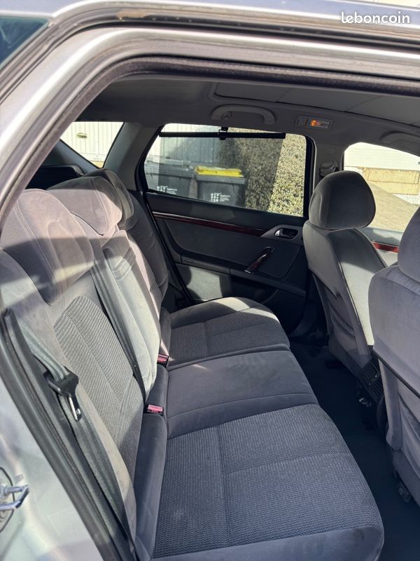 Peugeot 407 2.0 HDI (image 11)