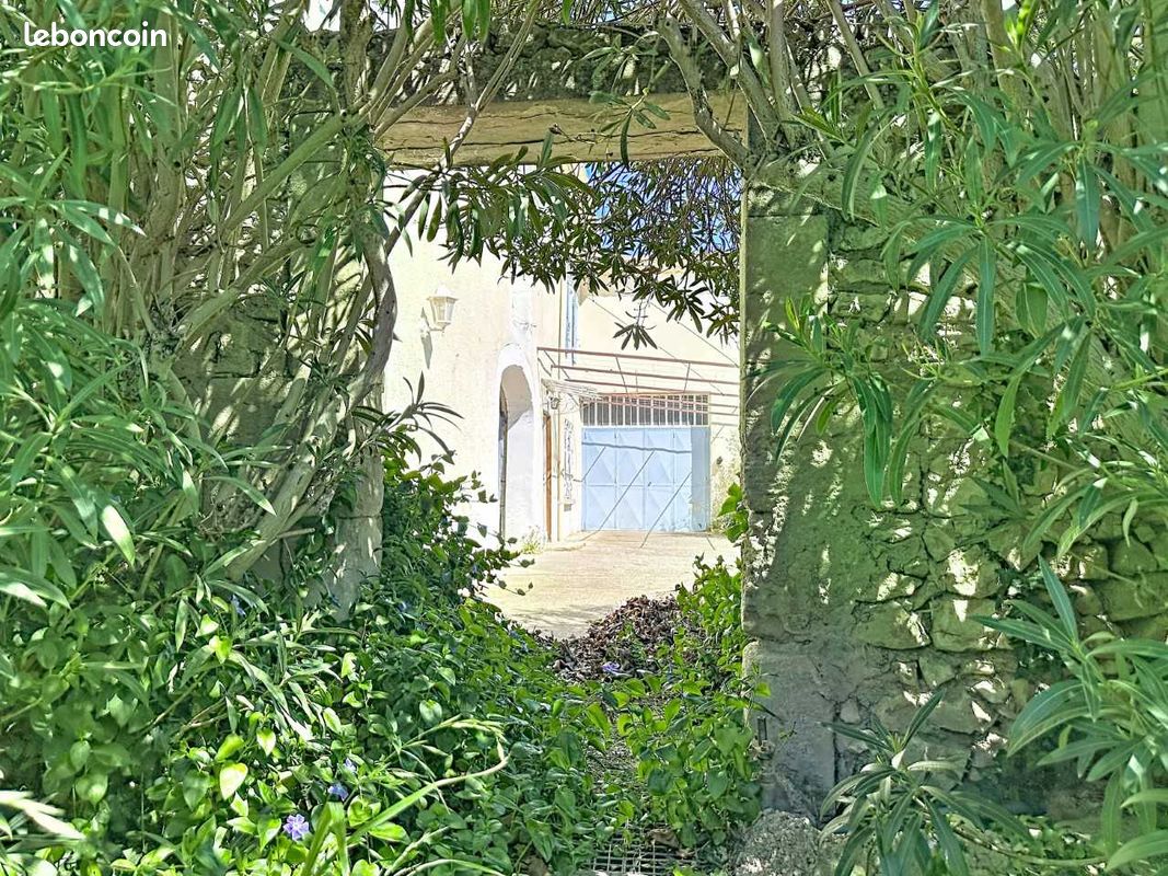Maison 2 pièces 174 m² · à Châteaurenard · 174 m² · 214 000 €