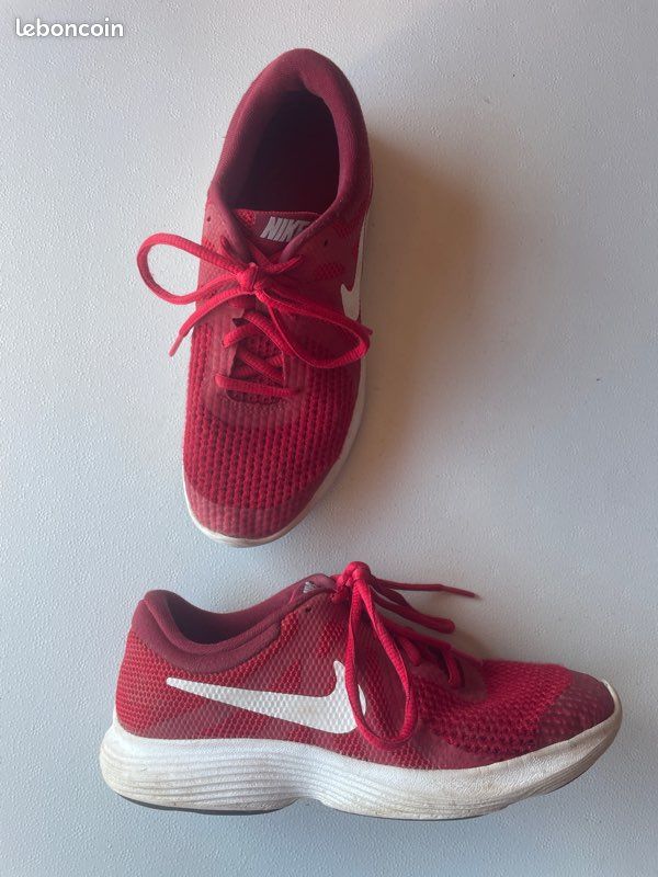 Nike Running Shoes Nike Revolution Rouge Baskets Nike Revolution