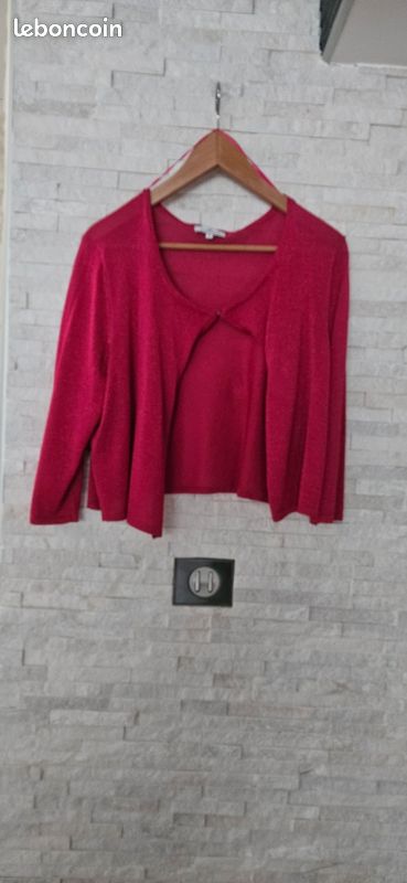 Boléro fushia pailleté, marque Jacqueline Riu. Neuf sans étiquette. Taille 42/44 (image 1)