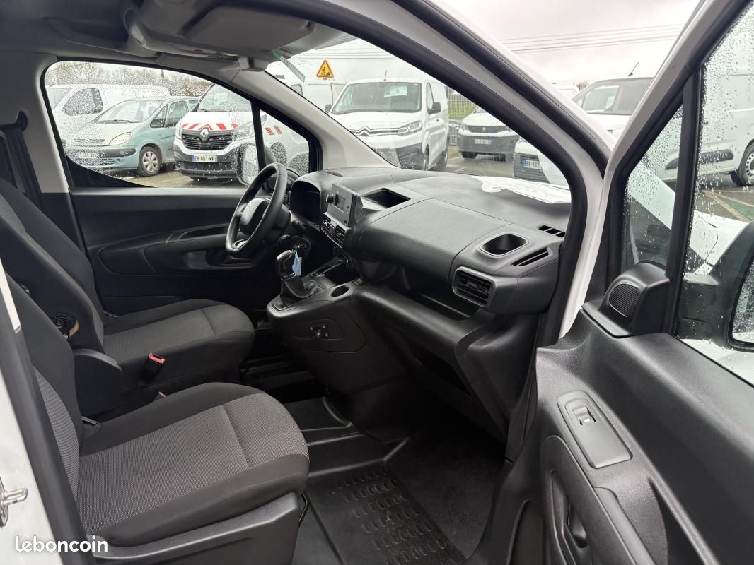 Citroën Berlingo M 650KG 1.5 BHDI 75CV BVM5 CLUB - TVA RECUPERABLE 9160 HT (image 8)