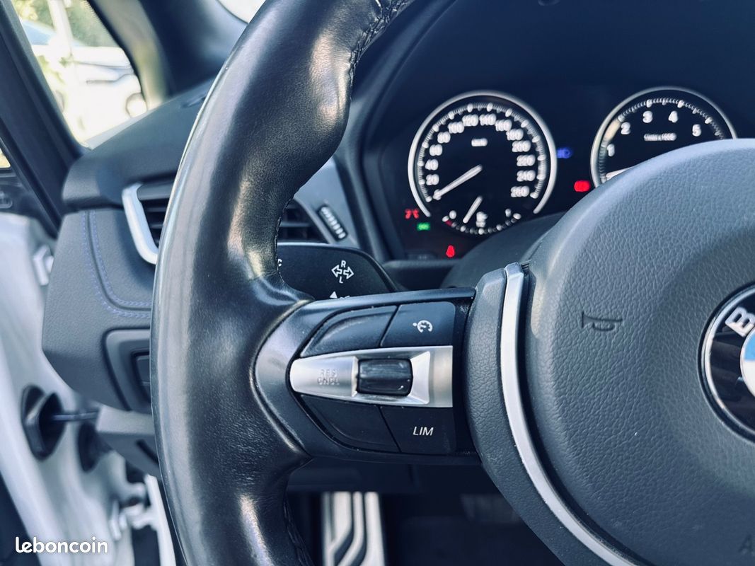 BMW SERIE 2 Active Tourer 1.5L 220CH 225 xe M Sport + SIEGES CHAUFFANTS + AFFICHAGE TETE HAUTE + HARMAN KARDON + CAMERA DE RECUL + GARANTIE 12 MOIS (image 23)