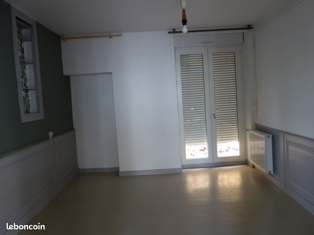 Appartement a louer lons-le-saunier - 3 pièce(s) - 74 m2 - Surfyn