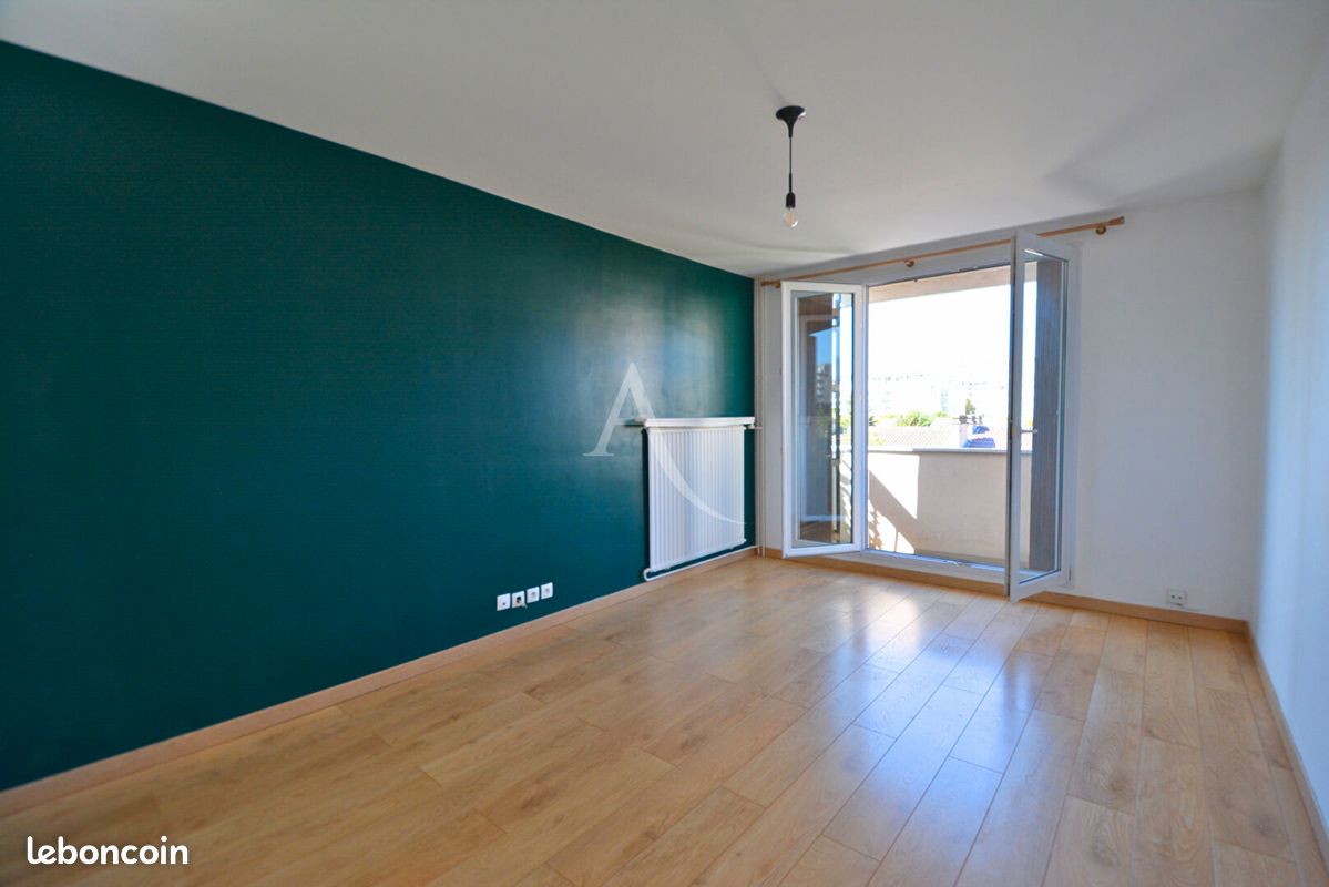 Appartement 3 pièces 60 m² · à Ivry-sur-Seine · 60 m² · 1 490 €