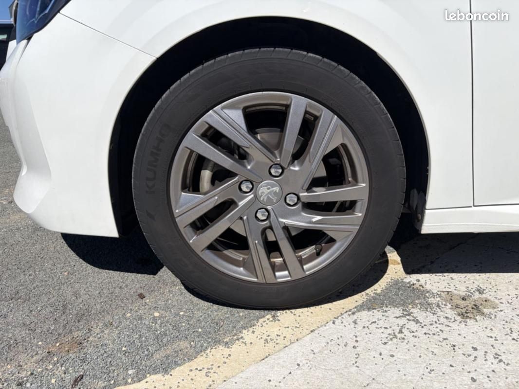 Peugeot 208 1.5 BlueHDi 100ch Style (image 17)