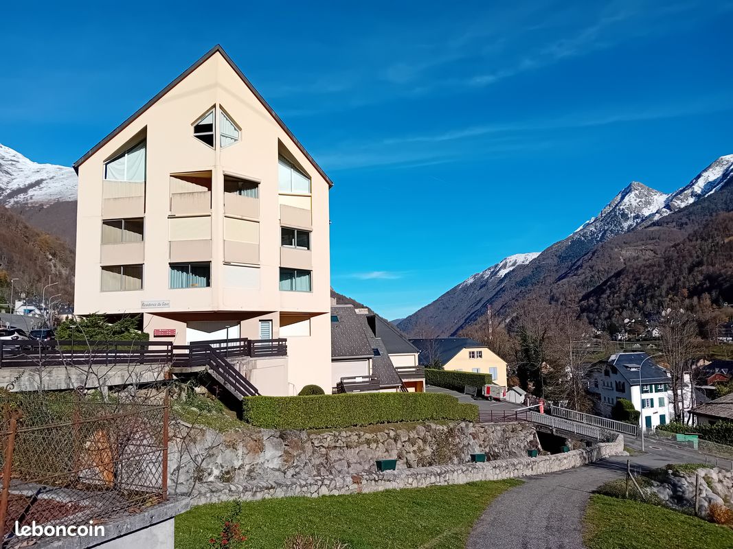 Cauterets ,300m du centre et télécabine ,parking ,nuitée ,semaine ...