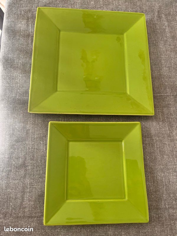 Assiette carré Porcelaine vert anis (image 1)