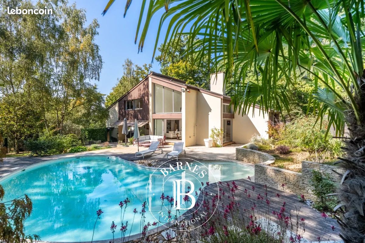 Maison 9 pièces 345 m² · à Louveciennes · 345 m² · 2 090 000 €