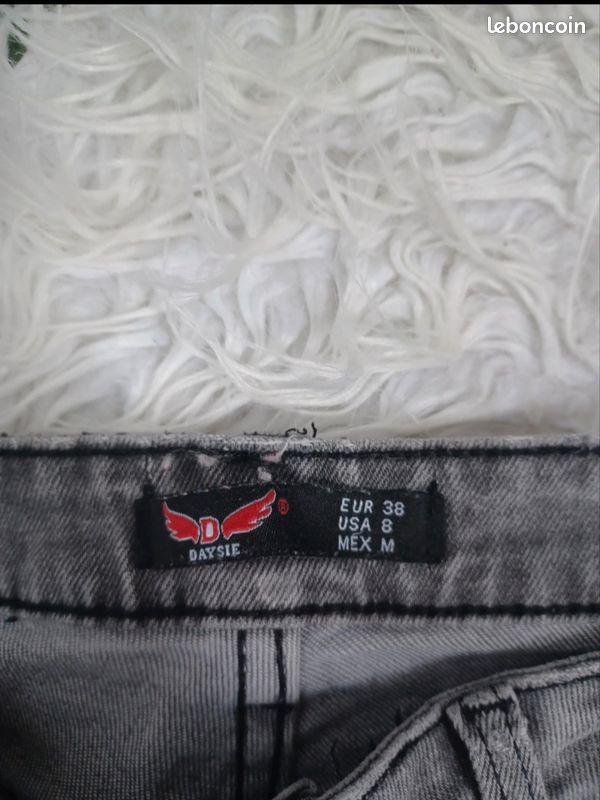 Jeans femme trouer gris (image 4)