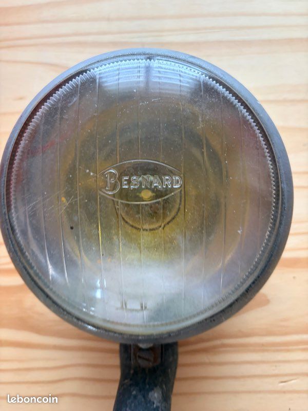 Phare ancien Besnard verre strié — Voiture de collection années 30 Traction (image 2)