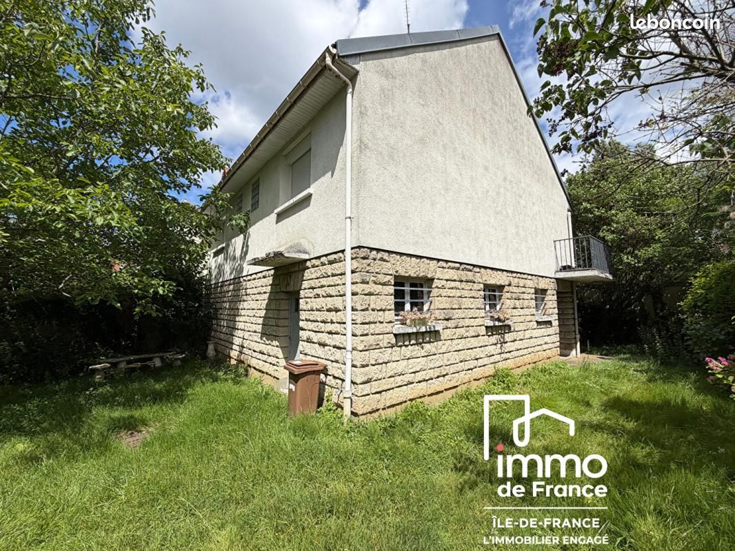 Maison 4 pièces 141 m² · à Versailles · 141 m² · 680 000 €