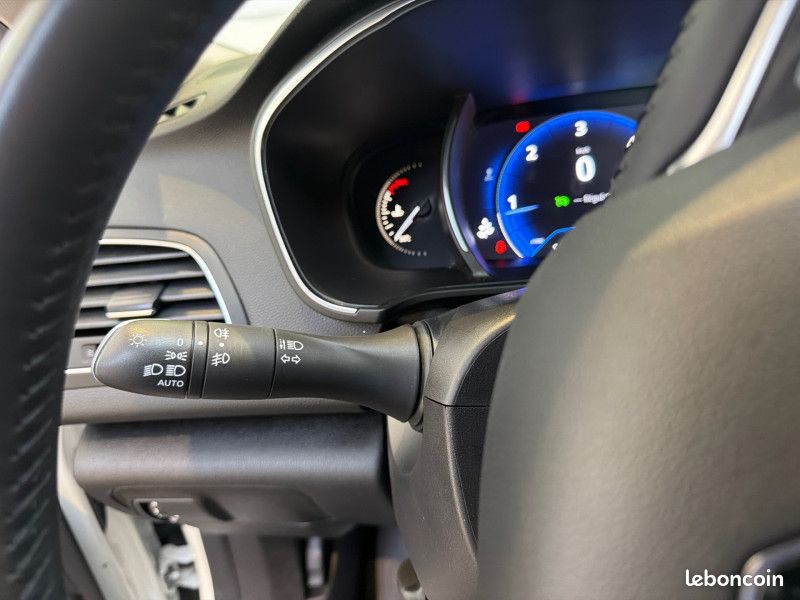 Renault MEGANE IV 1.5 BLUE DCI 115CH BUSINESS (image 25)