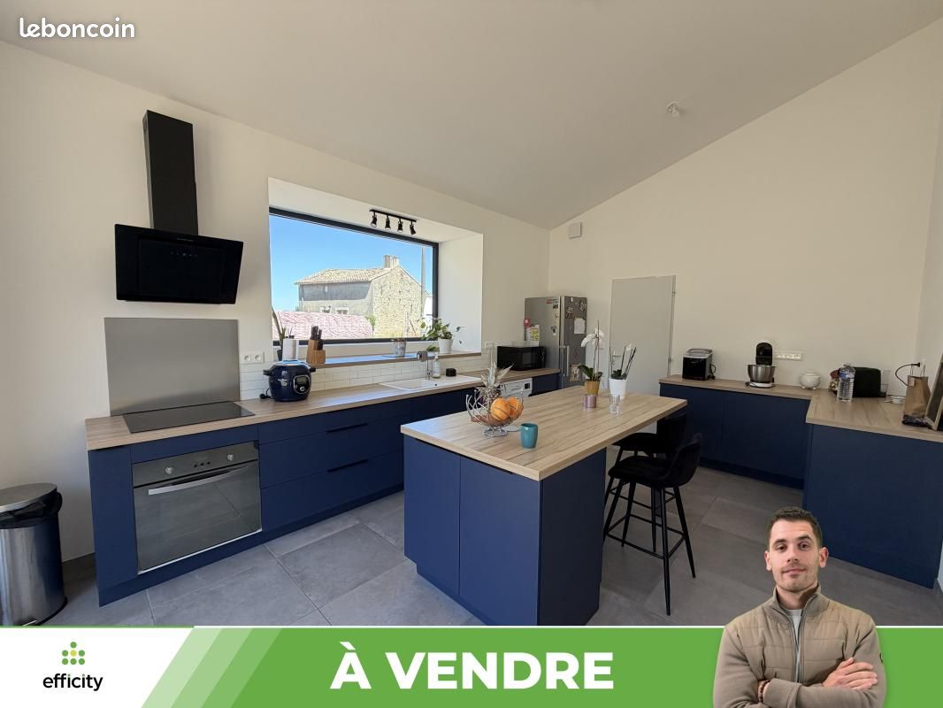 Maison 5 pièces 184 m² · à Valence-en-Poitou · 184 m² · 199 500 €