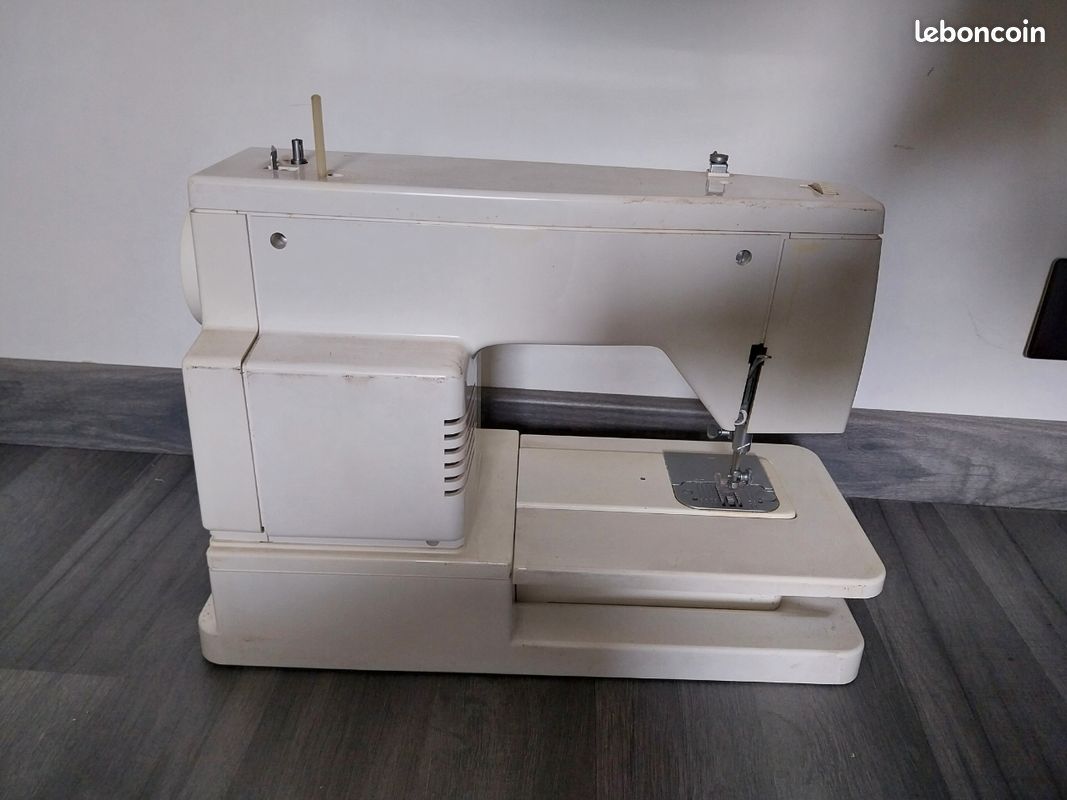 Machine à coudre années 70 Merritt 6112 (image 4)