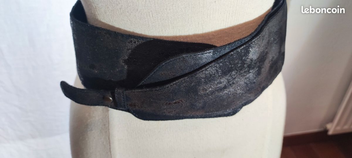 Ceinture large noire brillante (image 3)