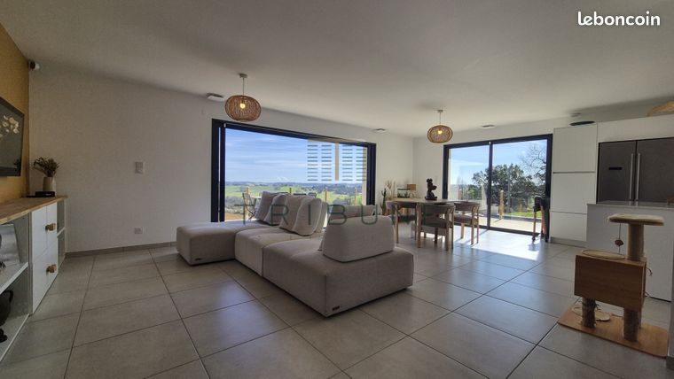 Propriété 4 pièces 130 m²
