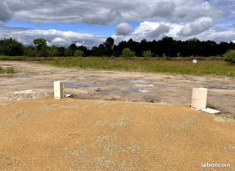 Terrain 1600 m² · à Pompéjac · 57 000 €