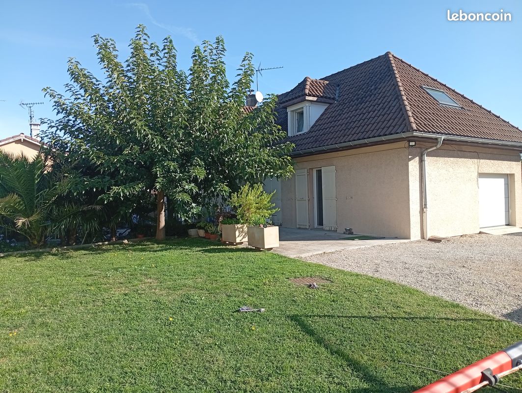 Maison 5 pièces 130 m² · à Massieux · 130 m² · 325 000 €