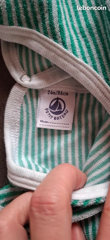 Pyjama. Taille 24 mois. Marque Petit Bateau
4 (image 5)