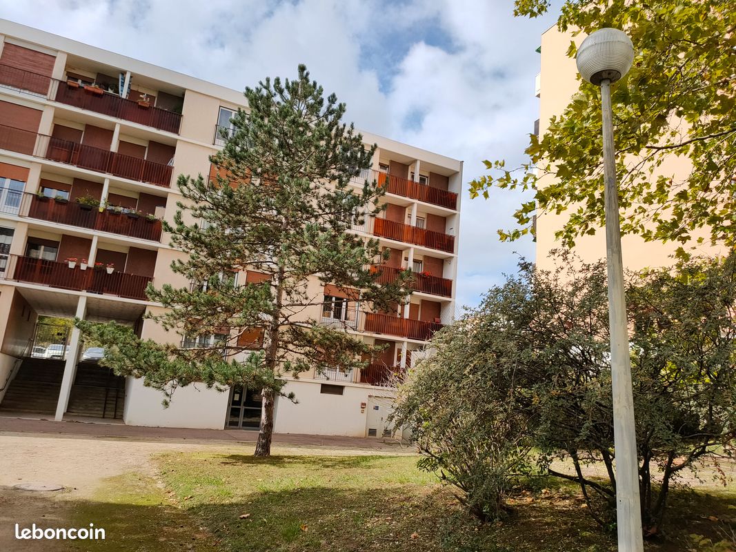 Appartement 5 pièces 86 m² · à Auxerre · 86 m² · 115 000 €