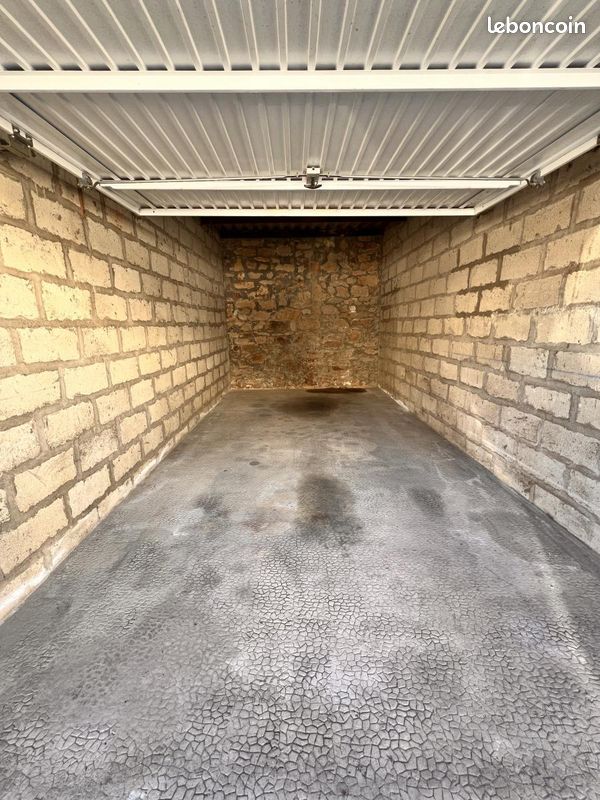 Parking 15 m² · à Brest · 15 m² · 75 €/mois