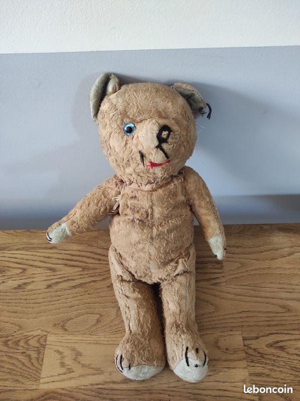 Vieil Ours En Peluche Ancien – Ours D'occasion – Charme Rétro Pour Collection