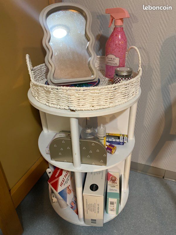Petit meuble blanc sur roulettes (image 2)