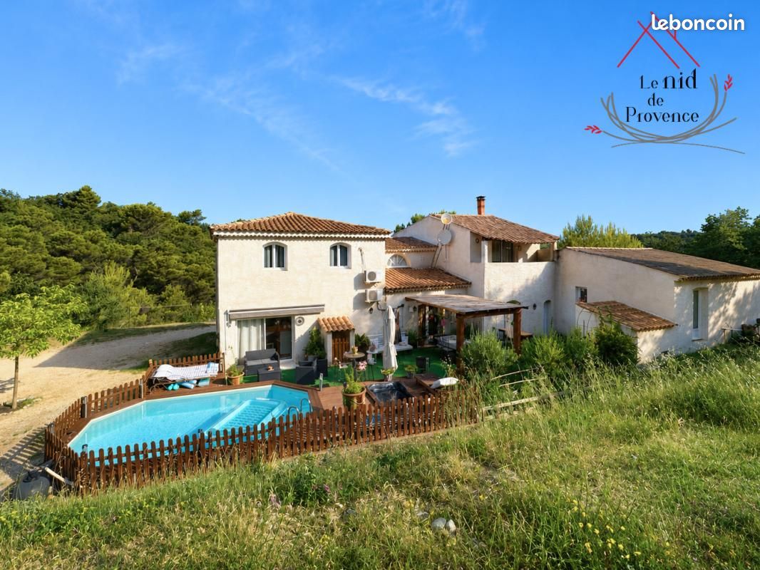 Maison 8 pièces 253 m² · à Valréas · 253 m² · 487 600 €