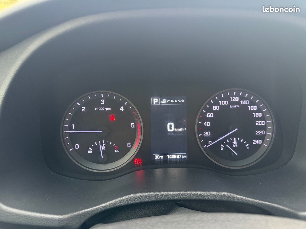 HYUNDAI TUCSON 2.0 CRDi 185 4WD BVA Executive - Toit ouvrant - Volant chauffant - Sièges chauffants AV AR - 2eme M (image 15)