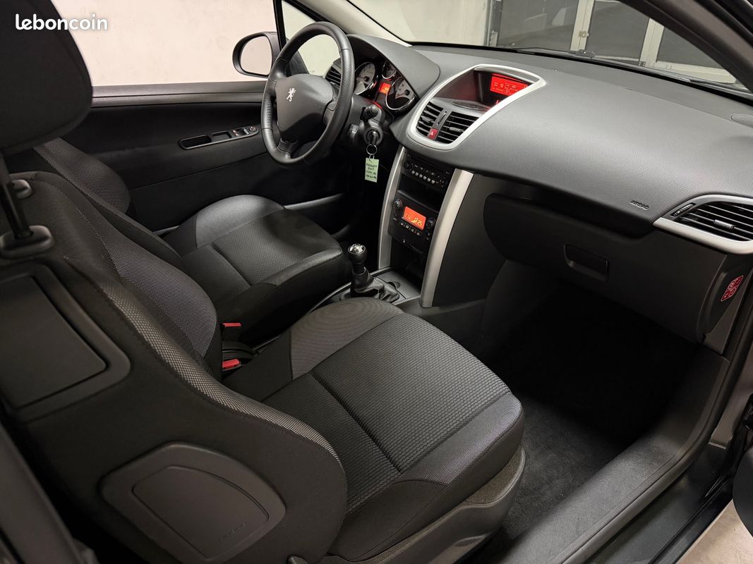 PEUGEOT 207 1.4 VTi 95 Faible Km URBAN MOVE LCA87 (image 4)