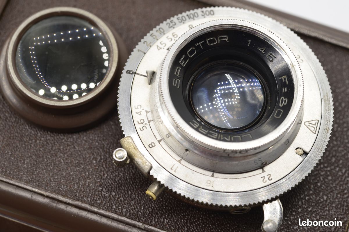 Appareil photo vintage 6x6 LUMIREFLEX avec sacoche, flash